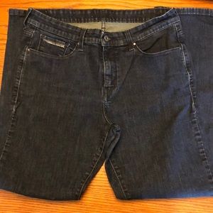Levi Dark Wash Jeans